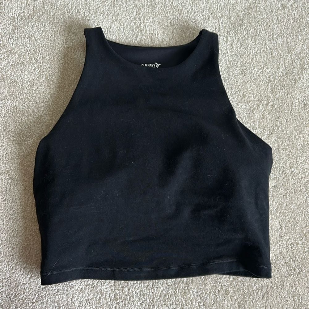 old navy active powerchill cropped tank with built in bra